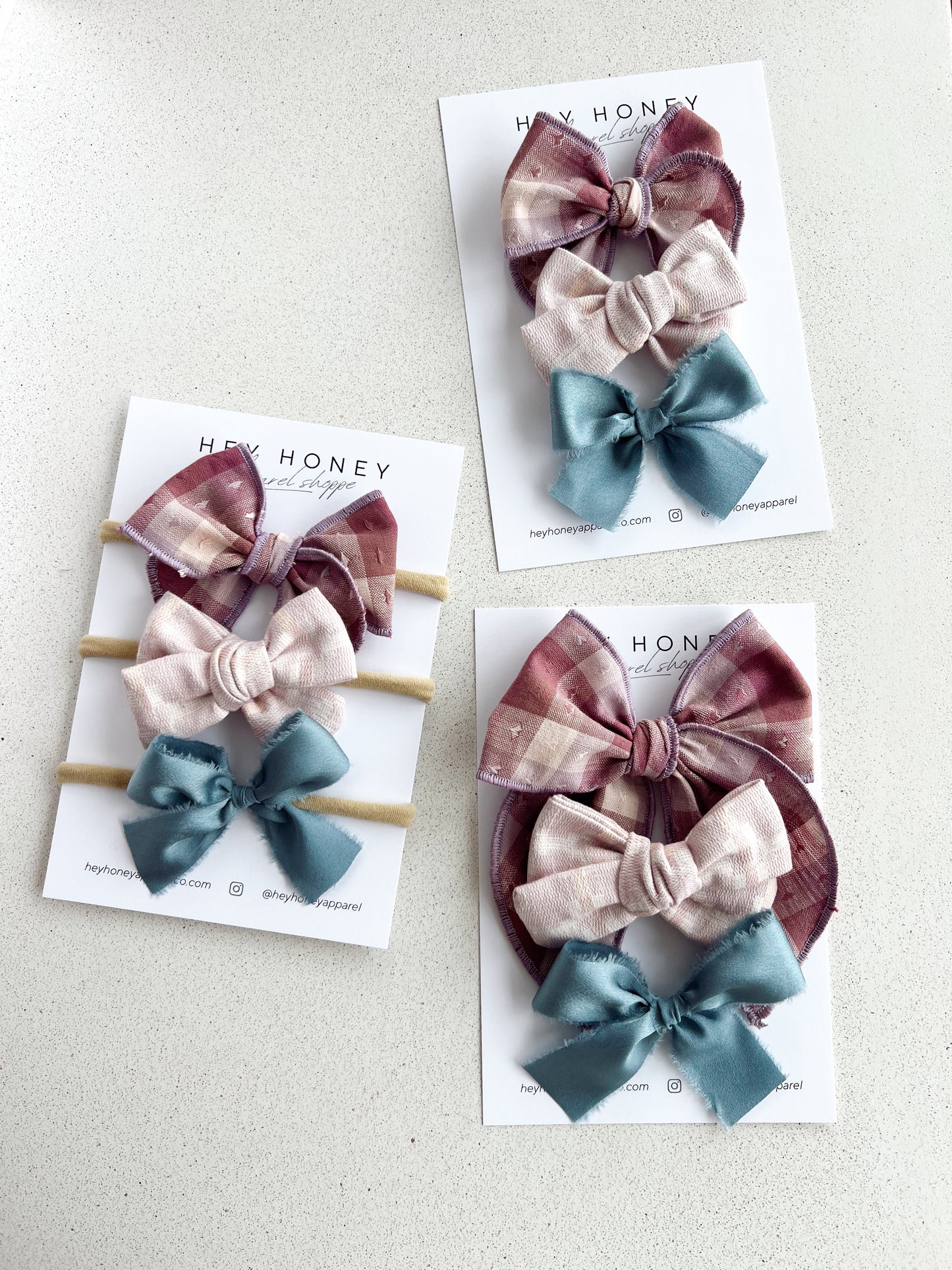 April Bow Set