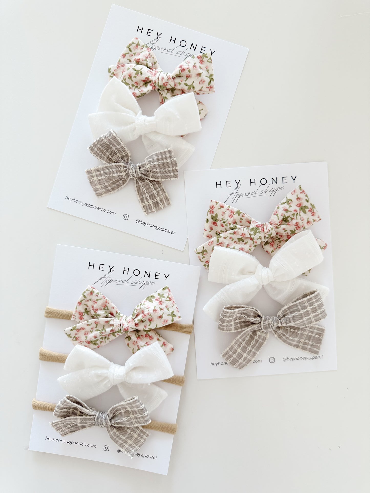 April Bow Set
