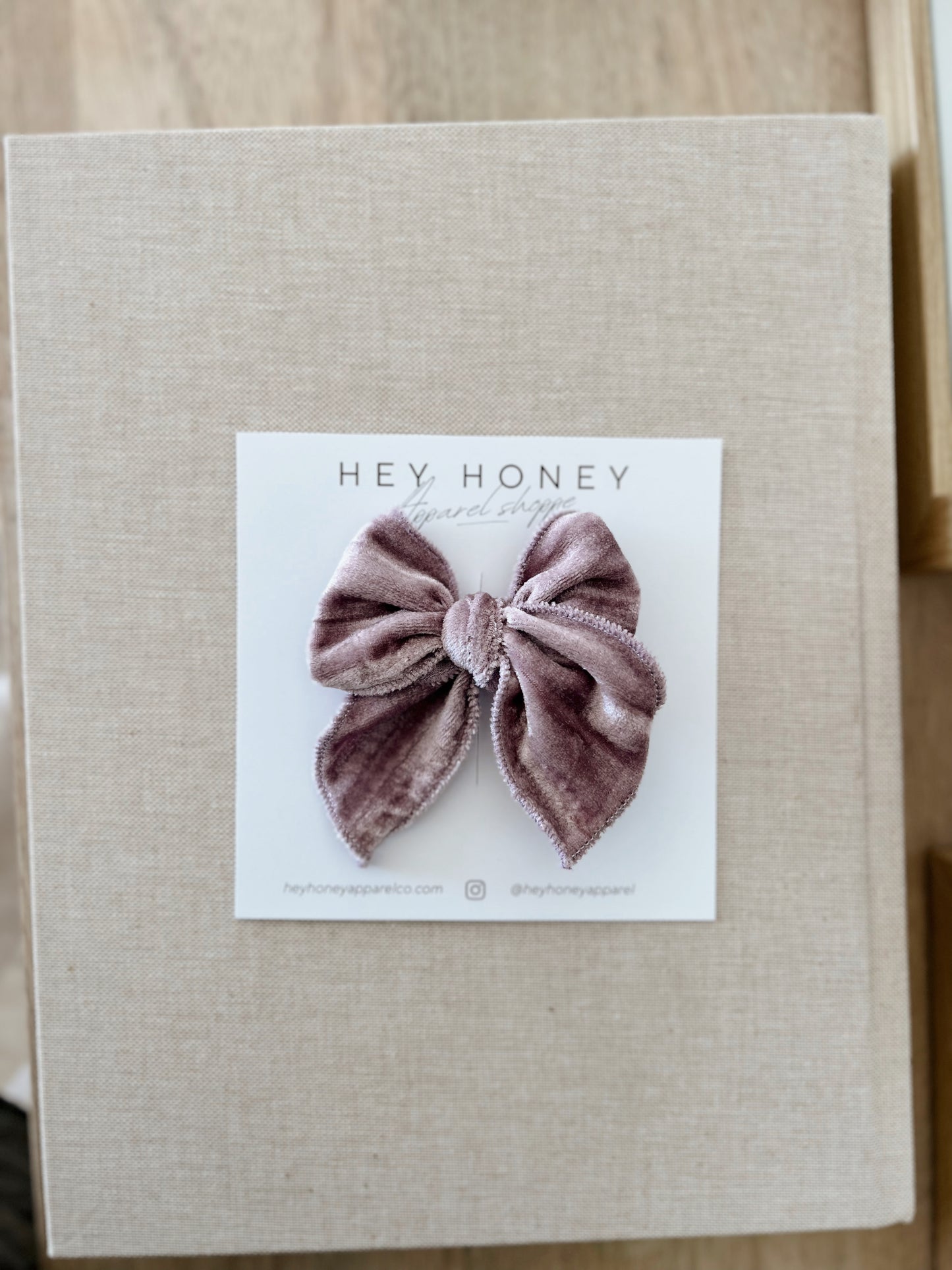 Stella Bow