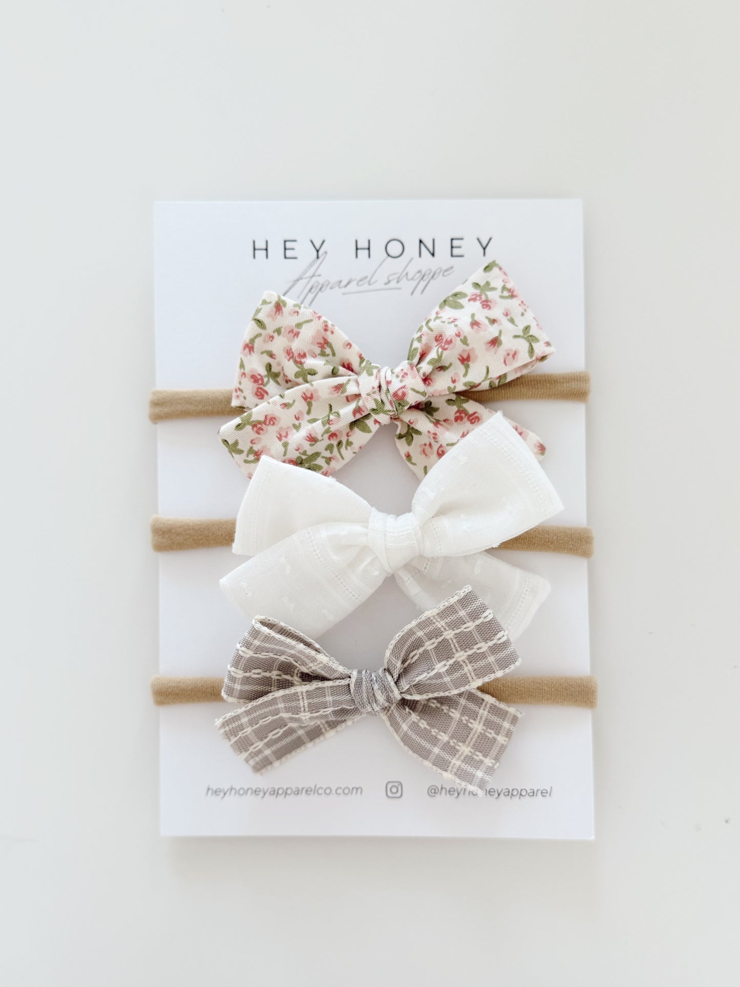 April Bow Set