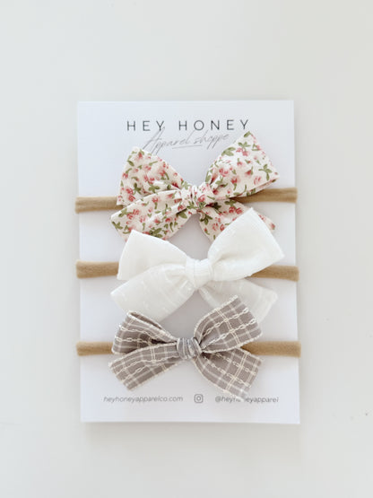 April Bow Set