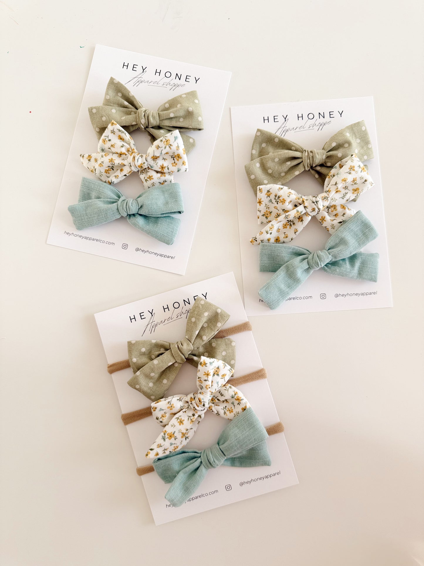 August Bow Set