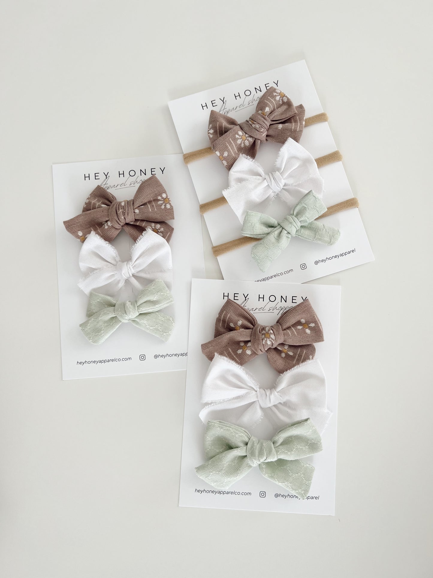 April Bow Set 2024