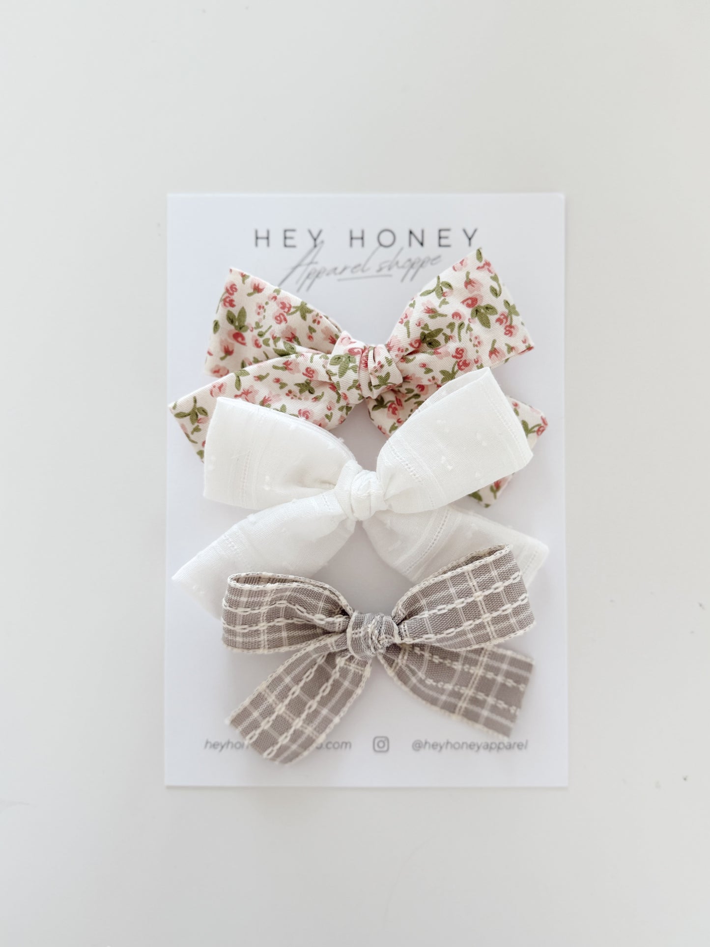 April Bow Set